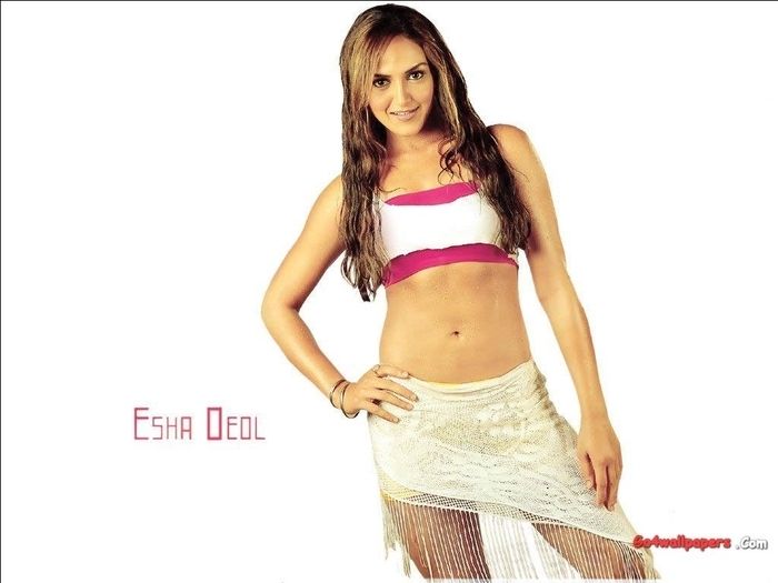 14757113_WNONZXNPO - esha deol