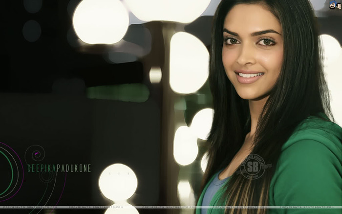 15619517_MCRYONAVP - deepika padukone