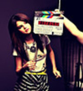 14229854_BKYMNJRSN[1] - Doar pentru fanii adevarati a lui Selena Gomez