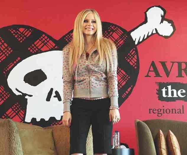 Avril_Lavigne_in_Hong_Kong_2007 - POZE AVRIL LAVIGNE
