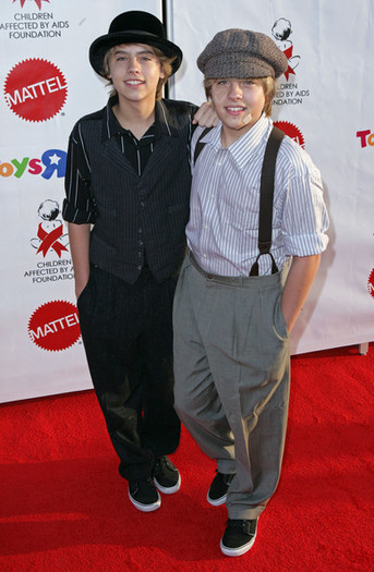 AIDS+Foundation+16th+Annual+Dream+Halloween+3E7_EMefaVql - Zack si Cody mari