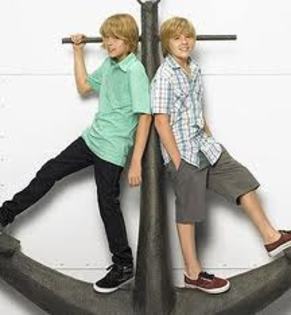 images (32) - Zack si Cody mari