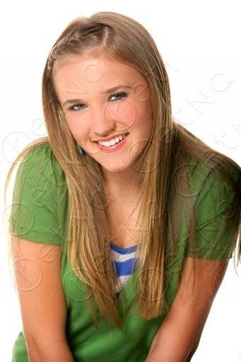 OHRDORSLIXFZXJPYKFA - Emily Osment