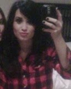 Demi (26)