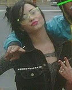 Demi (35)