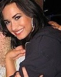 Demi (39)