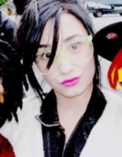 16 - demi lovato avatare