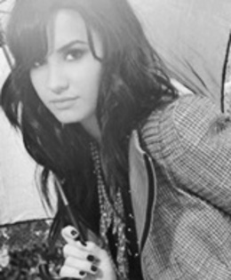 18 - demi lovato avatare