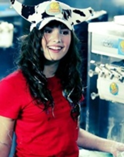 27 - demi lovato avatare
