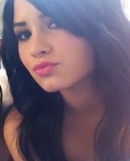 2 - demi lovato avatare