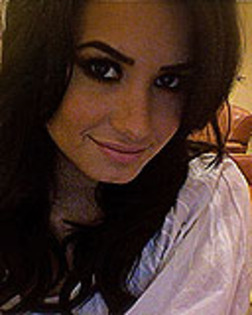 (90) - demi lovato avatare