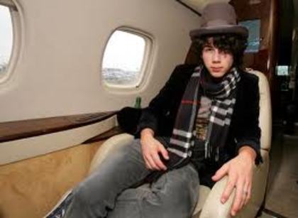 images (6) - Jonas Brothers-Nick