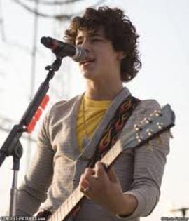 images (12) - Jonas Brothers-Nick