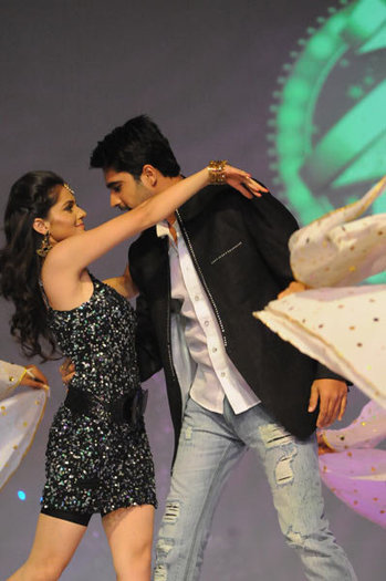 dance3 - Rubina and Avinash POZE NOIIII