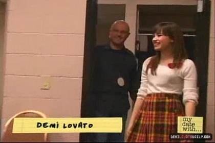 normal_PDVD_00006 - JANUARY 1ST - My Date with the Jonas Brothers and Demi Lovato