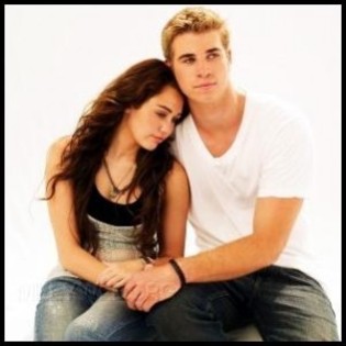 miley-breaksup-with-liam-300x300