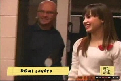 normal_PDVD_00009 - JANUARY 1ST - My Date with the Jonas Brothers and Demi Lovato