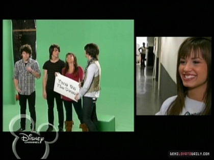 normal_PDVD_022 - Jonas Brothers LIVING THE DREAM - Episode 1