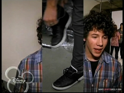normal_PDVD_058 - Jonas Brothers LIVING THE DREAM - Episode 1