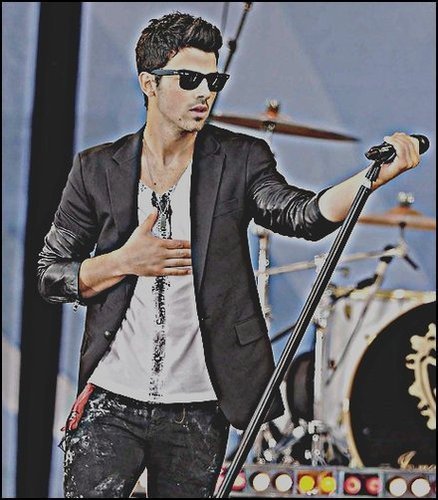 47414_102799869780297_100001508526629_23207_6082795_n