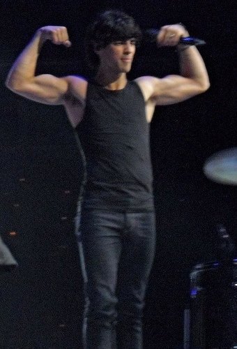 61842_101729246556404_100001579863946_10399_4622088_n