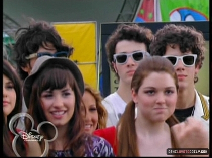 normal_PDVD_034 - DISNEY CHANNEL GAMES 2008 - Episode 1