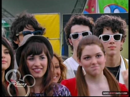 normal_PDVD_035 - DISNEY CHANNEL GAMES 2008 - Episode 1