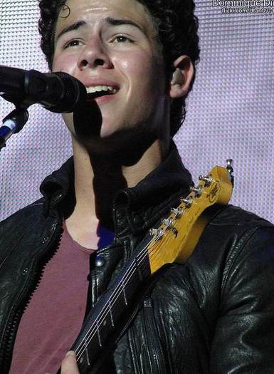 Live-in-Concert-Irvine-9-19-nick-jonas-15725018-459-626