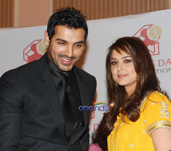 john-abraham-with-preity-zinta - John Abraham