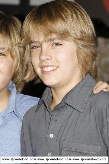 22364_cole_sprouse_1935926