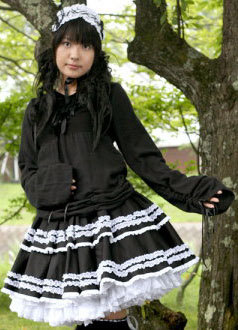 Gothic-Lolita-05