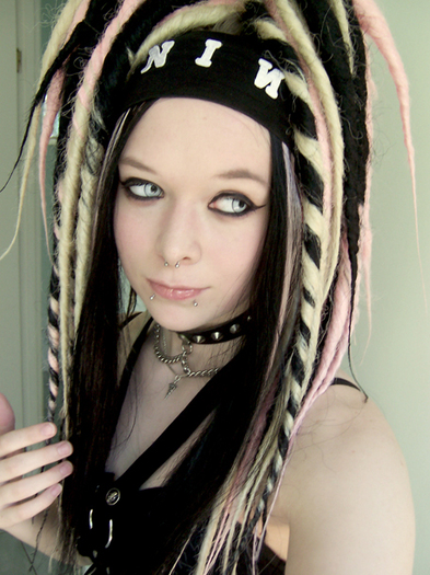 Cyber_Goth_3_by_chameleonkitty