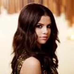 imagesCAC4XSBJ - selena gomez round and round