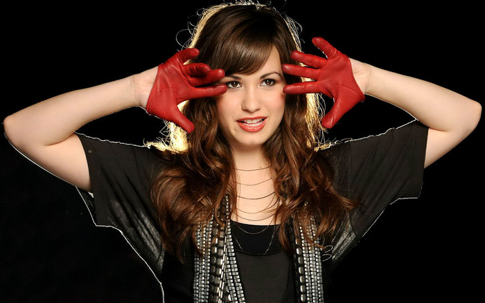 demi_lovato_widescreen-wide