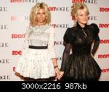 39437-aly-and-aj-michalka-6th-annual-teen-vogue-yo