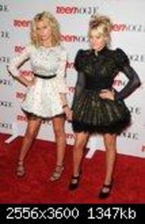 39511-aly-and-aj-michalka-6th-annual-teen-vogue-yo - Teen Vogue Young Hollywood party