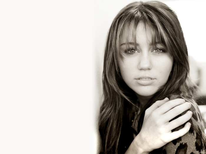 Miley-miley-cyrus-6691645-1024-768 - MILEY CYRUS-HANNAH MONTANA -4 EVER