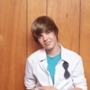 11516319_NSZANIMEG - my world justin bieber