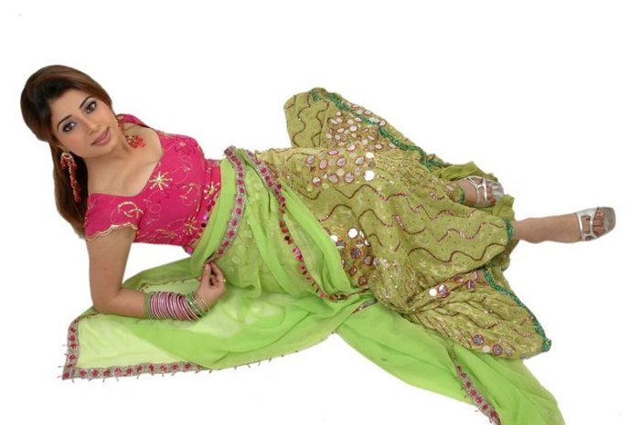 86185916kxde0tkd - malin kapoor