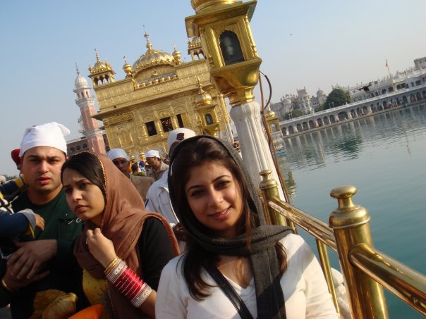 12164226557357352602647 - malin kapoor