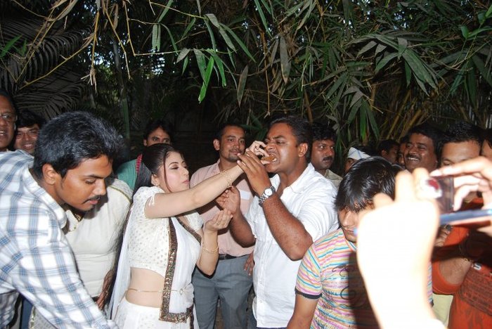 24557393494657352602647 - malin kapoor