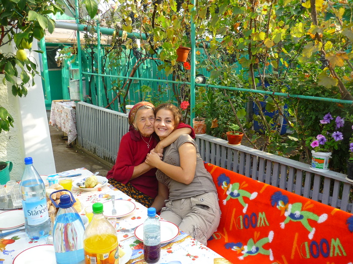 Petuniile bunicii in 20 sept 2010, de ziua ei, la implinirea celor 81 de ani