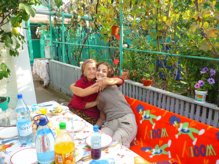 Petuniile bunicii in 20 sept 2010, de ziua ei, la implinirea celor 81 de ani