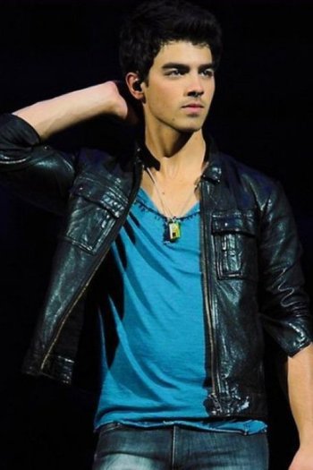 60019_111023862290373_100001482785675_85620_3063848_n