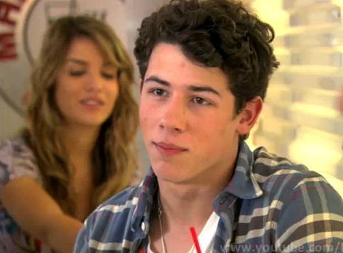 JONAS-LA-Ep-3-Date-Expectations-nick-jonas-13625001-627-356 - Screencaps