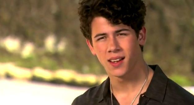 JONAS-LA-Ep-3-Date-Expectations-nick-jonas-13625007-626-341 - Screencaps