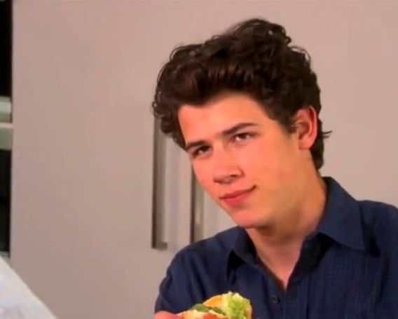 JONAS-LA-Ep-5-American-s-Sweethearts-nick-jonas-14245861-834-455