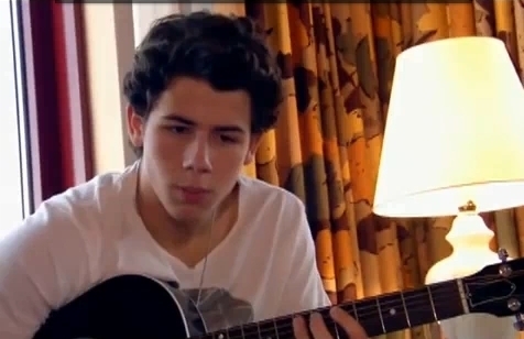 Living-the-dream-2-ep-3-nick-jonas-11432977-476-308 - Screencaps