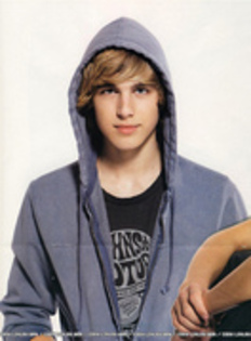 cody - poze cody linley in hannah montana