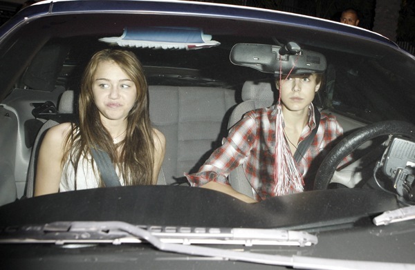 paparazzi miley si cody - poze cody linley in hannah montana